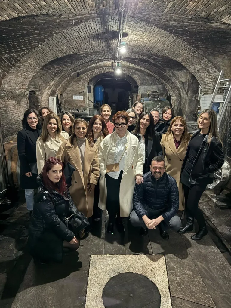 Cata de vinos en las Bodegas Biava durante la visita a Bergamo