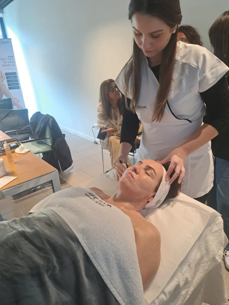 Tratamiento facial con radiofrecuencia bipolar en acción