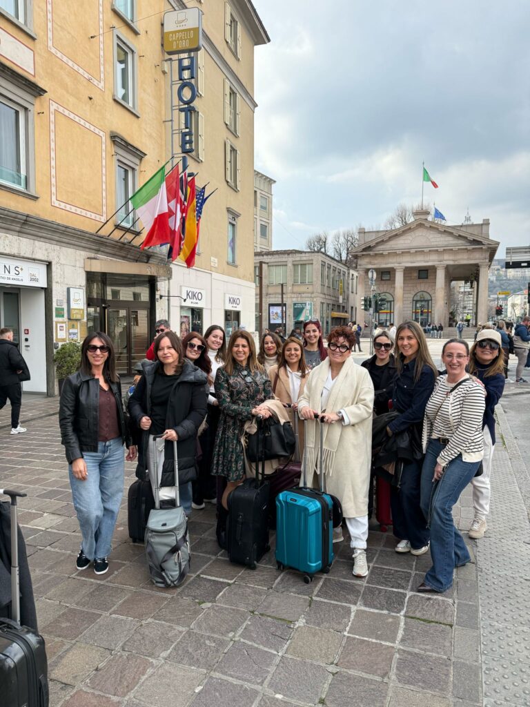 Visita a Arosha en Bergamo con paseo por el centro histórico